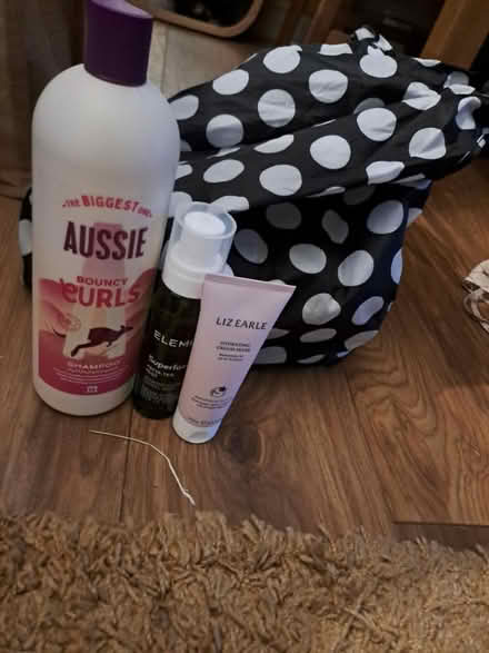 Photo of free Bag of beauty products (Luton) #1