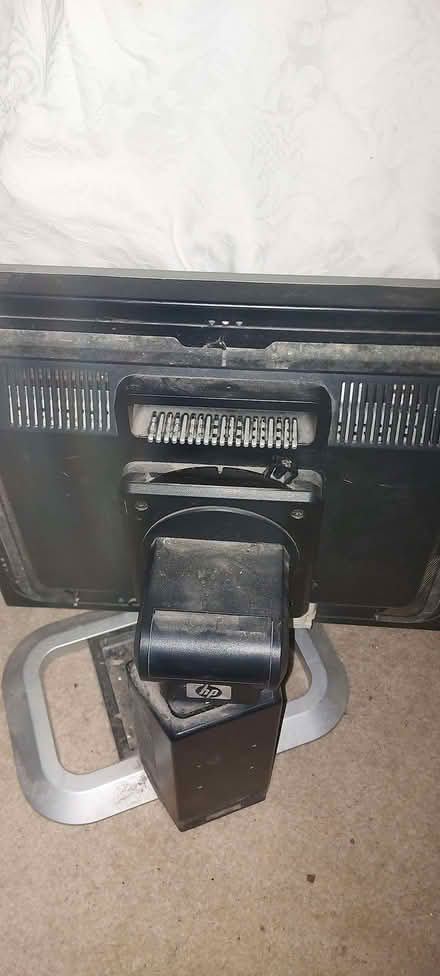 Photo of free hp pc monitor for repair (Chatham ME4) #3