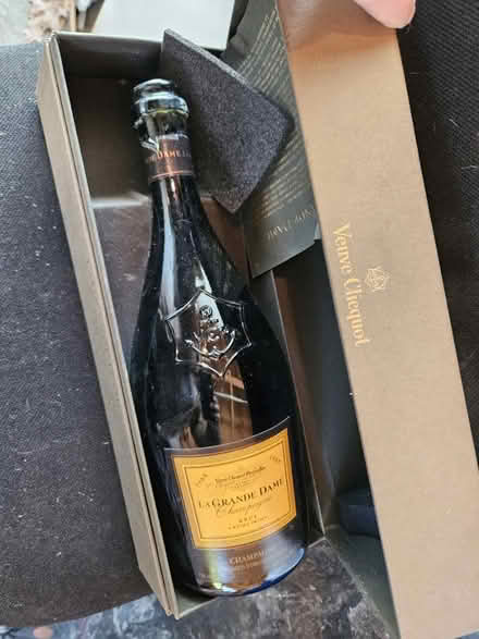 Photo of free Empty bottles for collectors (60302) #1