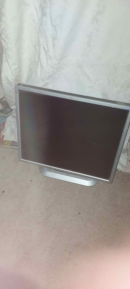 Photo of free hp pc monitor for repair (Chatham ME4) #1