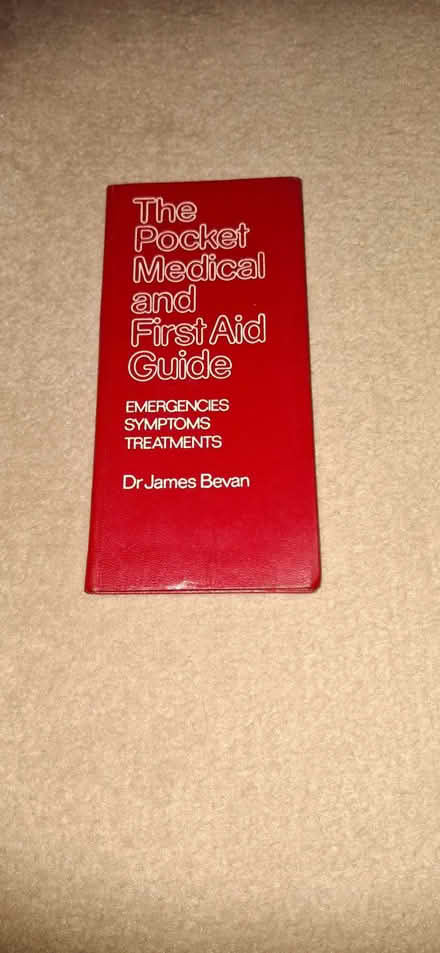 Photo of free First Aid book (Dilton Marsh 4DZ) #1