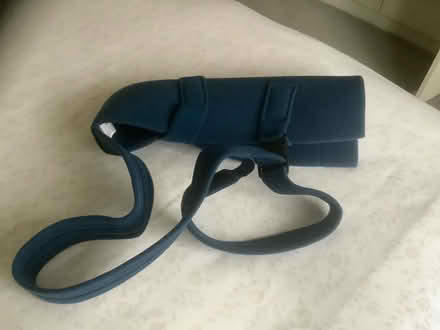 Photo of free Arm sling adult size (Swanley BR8) #1