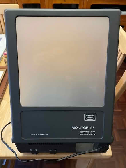 Photo of free Slide Projector & Viewer (Pinner) #1