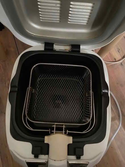 Photo of free Breville Deep Fat Fryer (W5) #2