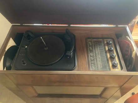 Photo of free 1951 Garrard Radiogram. (Howey LD1) #3
