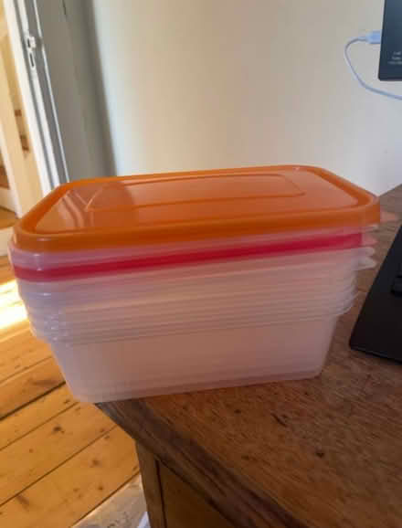 Photo of free x5 Plastic food containers (Marino) #1