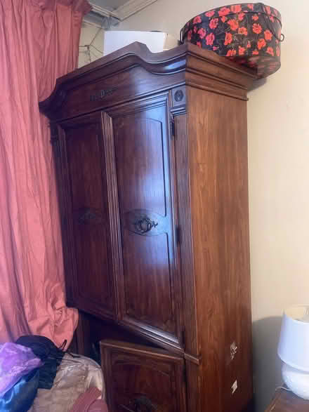 Photo of free Dresser (Canarsie) #1