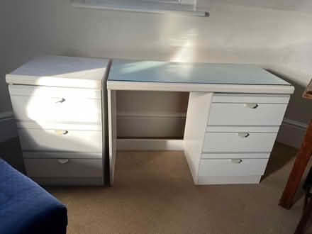 Photo of free White Drawer units (TW1) #1