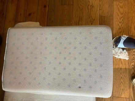 Photo of free Airbed and foam pads (OX2 North Oxford) #2