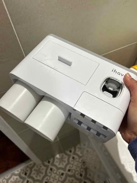 Photo of free Bathroom toothbrush holder (North Road, Islington (N7 9)) #2