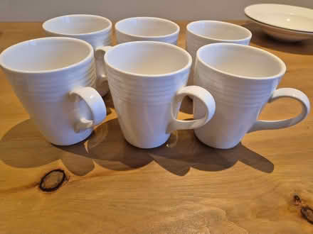 Photo of free Dinner set (x2) and 6 cups (Waddon CR0) #2