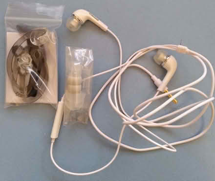 Photo of free Samsung headphones, over ear hooks and spare bits (North Woodchester GL5) #1