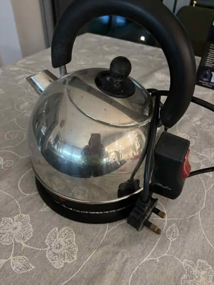 Photo of free Ekectric kettle (upper hale, farnham) #1