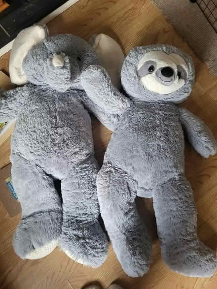 Photo of free Very large stuffed toys (Dawsons Corner LS28) #1