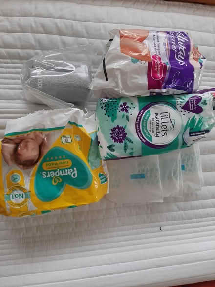 Photo of free Maternity Bits (Knightsfield Welwyn Garden AL8) #1