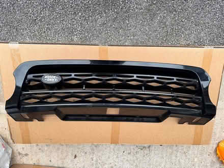 Photo of free Land Rover Range Rover front grill (BA11 5) #1