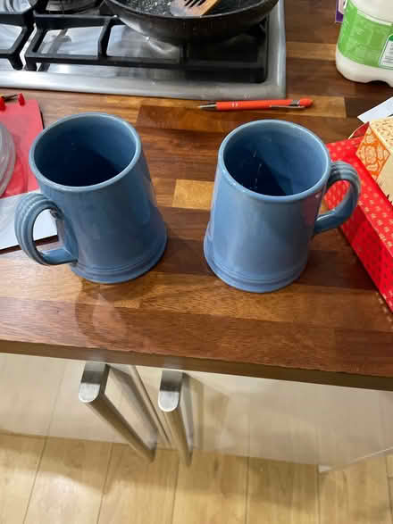 Photo of free 2 v big stoneware mugs (Leigh on sea SS9) #1