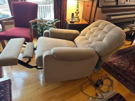 Photo of free Power Recliner (not working) (Groton near Boutwell School) #1