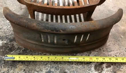 Photo of free cast iron fire basket and separate front piece - with vent (Temple Street OX4) #2