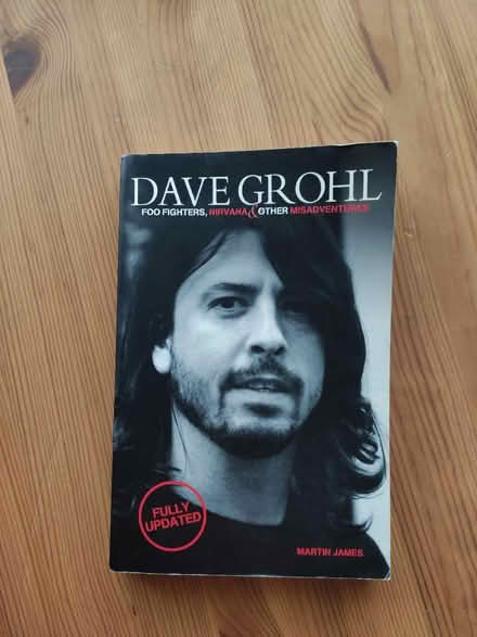 Photo of free Dave Grohl book (Hooley CR5) #1