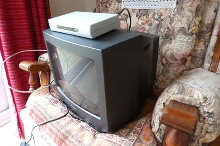 Photo of free Colour TV plus Freeview box (Caversham Heights RG4) #1