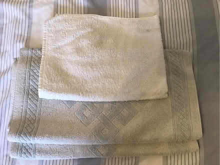 Photo of free Bath mats (Ryde PO33) #1