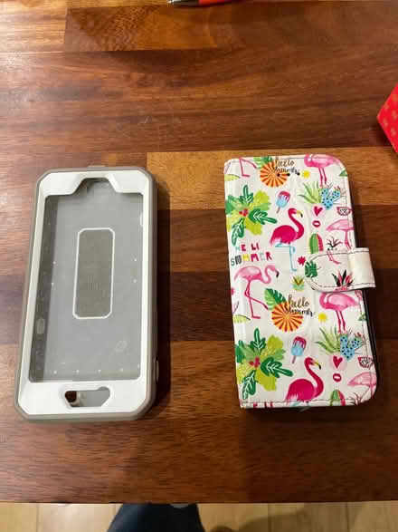 Photo of free 2 iPhone cases (Leigh on sea SS9) #1