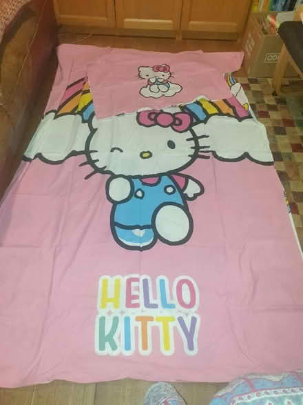 Photo of free Single duvet & pillow set - Hello Kitty (Drayton OX14) #1