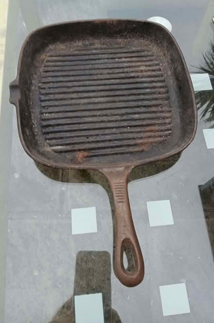 Photo of free Cast iron griddle pan (Cleveleys FY5) #1