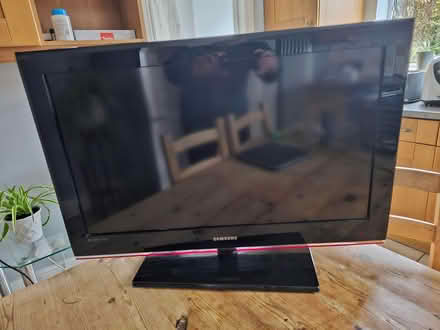 Photo of free Samsung 32 inch television (Wroughton SN4) #2