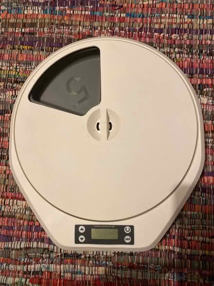 Photo of free Cat feeding device (Epsom KT18) #1