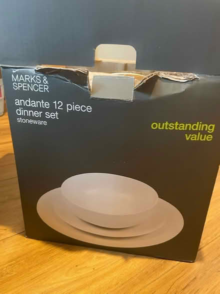 Photo of free Dinner set (Hoxton) #3