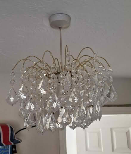 Photo of free Chandelier (St Albans AL1) #1