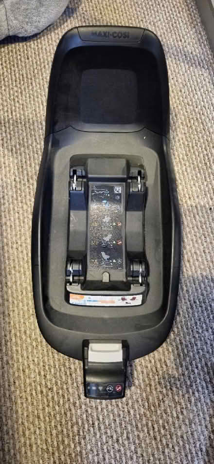 Photo of free MAXI cosi 2way fix isofix base (South Hampstead NW8) #1
