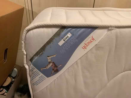 Photo of free Single mattress (Greenhithe DA9) #3