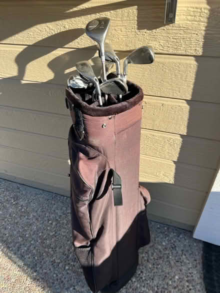 Photo of free Women's Golf Clubs/Bag (Livermore near Lowe’s) #1