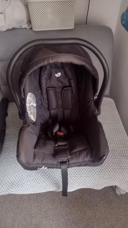Photo of free Baby car seat (SN2) #1