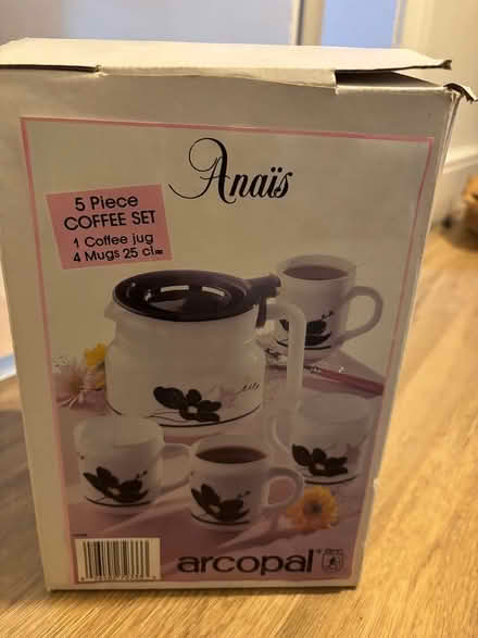 Photo of free Coffee pot and mugs matching (Crosby, Liverpool) #1
