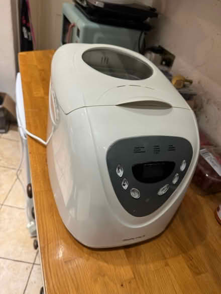 Photo of free Bread maker (Wallington green SM6) #1