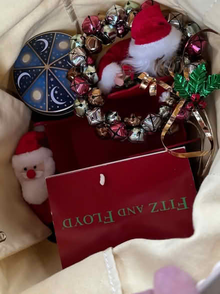 Photo of free Christmas decorations (Wilmington) #4