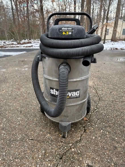 Photo of free Contractor Shop Vac (Parole) #1