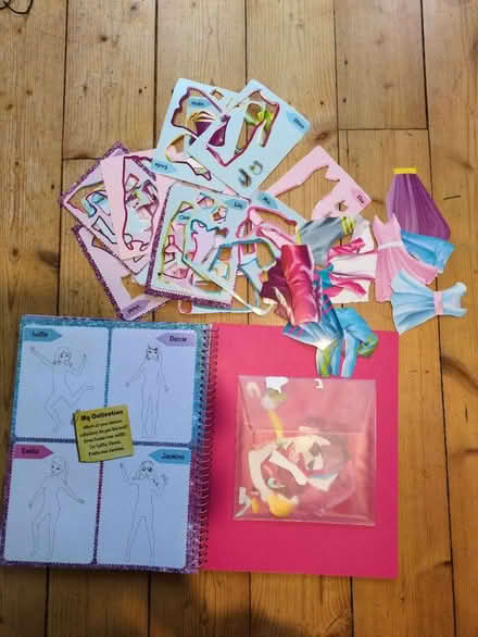 Photo of free Fashion Studio sketchpad (Girton CB3) #4