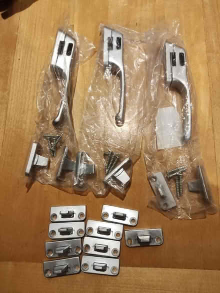 Photo of free 3 window handles (Rotherhithe SE16) #1