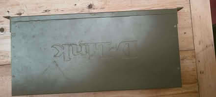 Photo of free D-LINK Des-1024R+ Ethernet switch (Surrenden BN1) #3