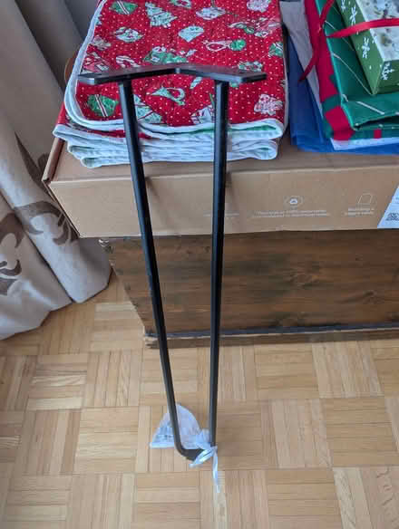 Photo of free Hair pin legs (Clearview Ave. at Ellendale) #1