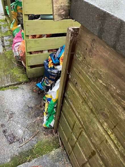 Photo of free Wooden Garden Storage Chest (Near Timsbury) #3
