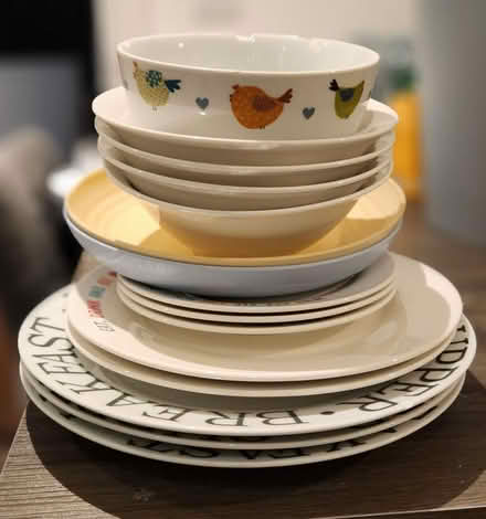 Photo of free Plates and bowls (CT12) #1