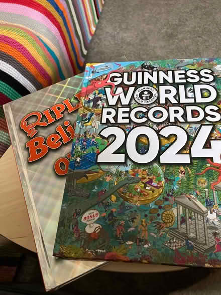 Photo of free reference books (WN7) #1