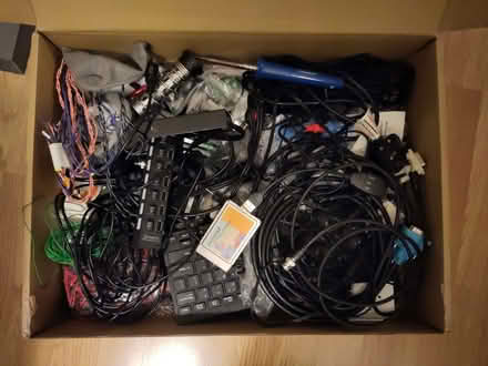 Photo of free Box of electronic/computer bits (St Ives PE27) #1