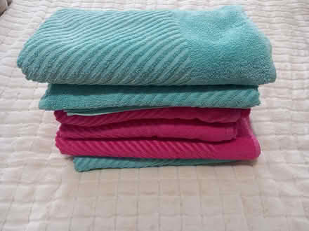 Photo of free 6 bath sheets (CH63) #1